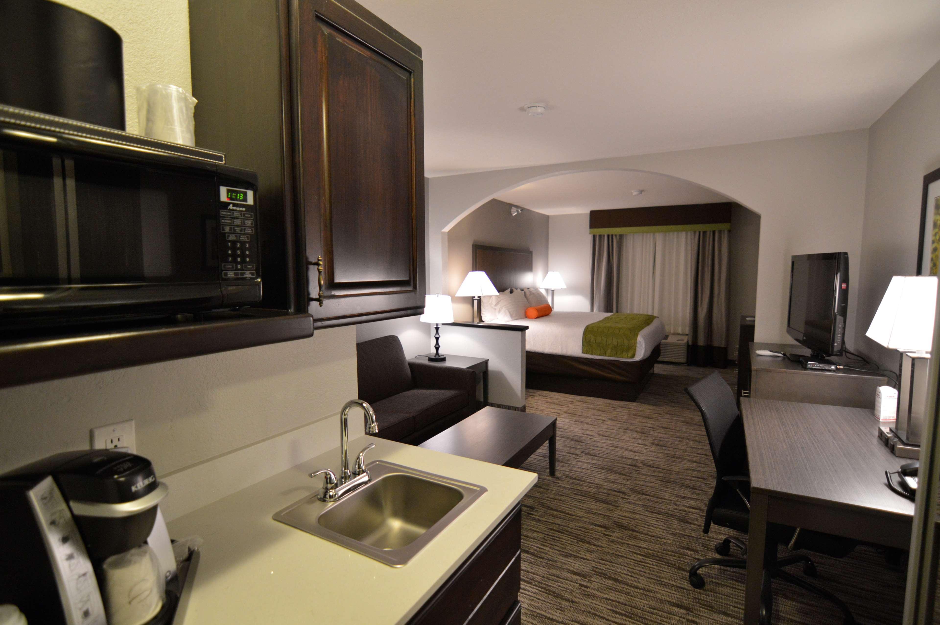 Best Western Plus Liberal Hotel & Suites Εξωτερικό φωτογραφία